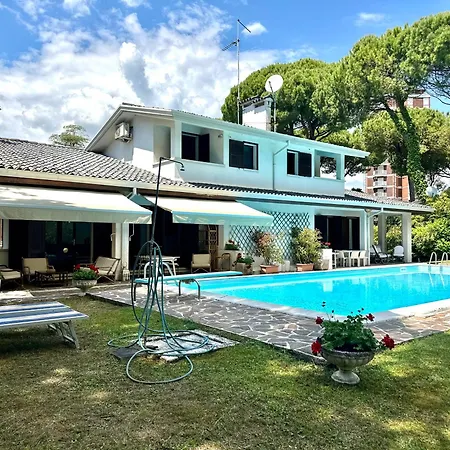 La Grande With Pool