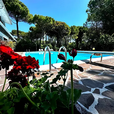 Вилла La Grande With Pool *